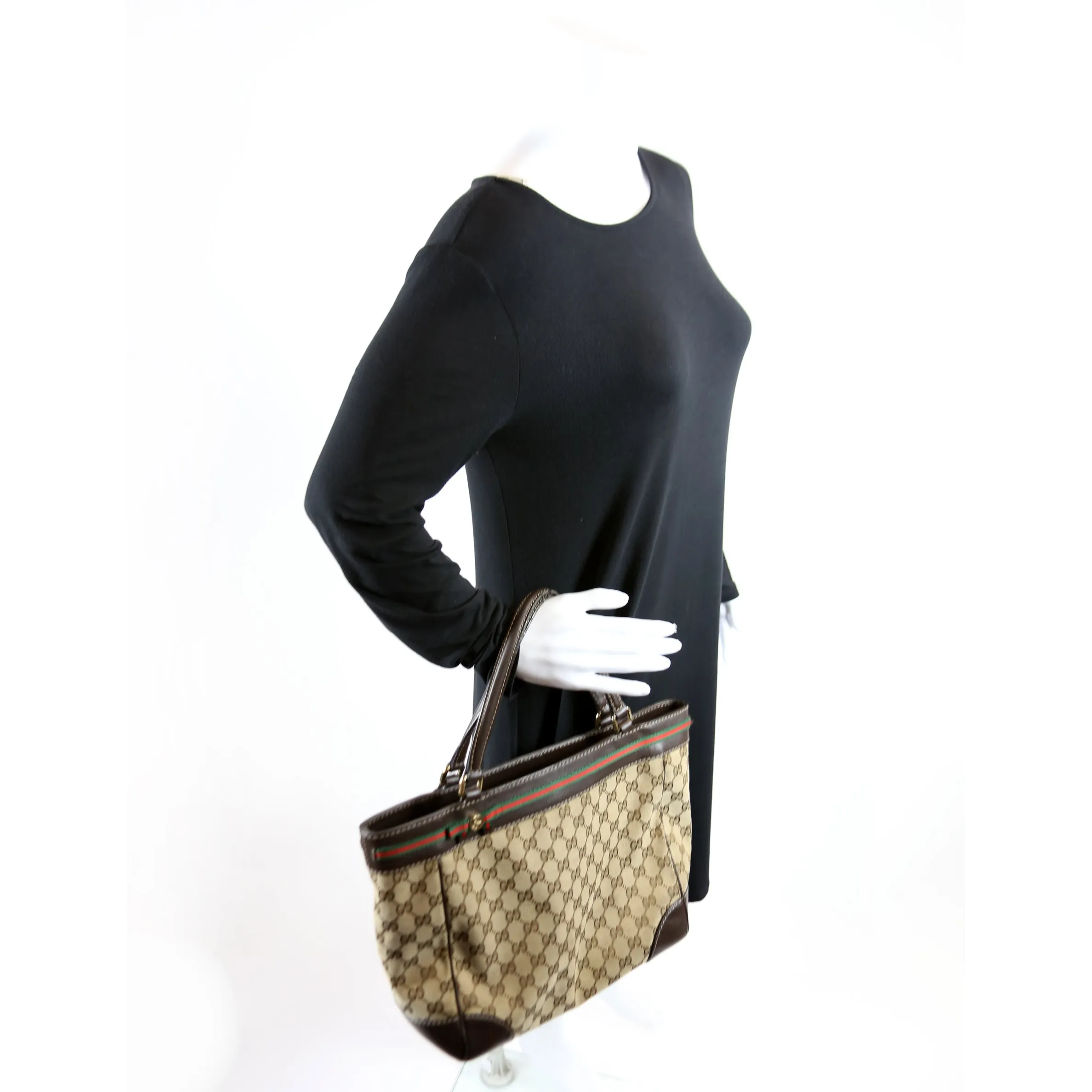 257061 GG Canvas Mayfair Medium Tote