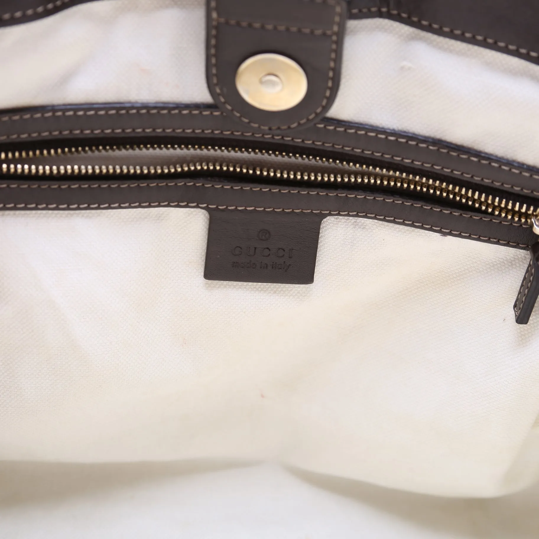257061 GG Canvas Mayfair Medium Tote