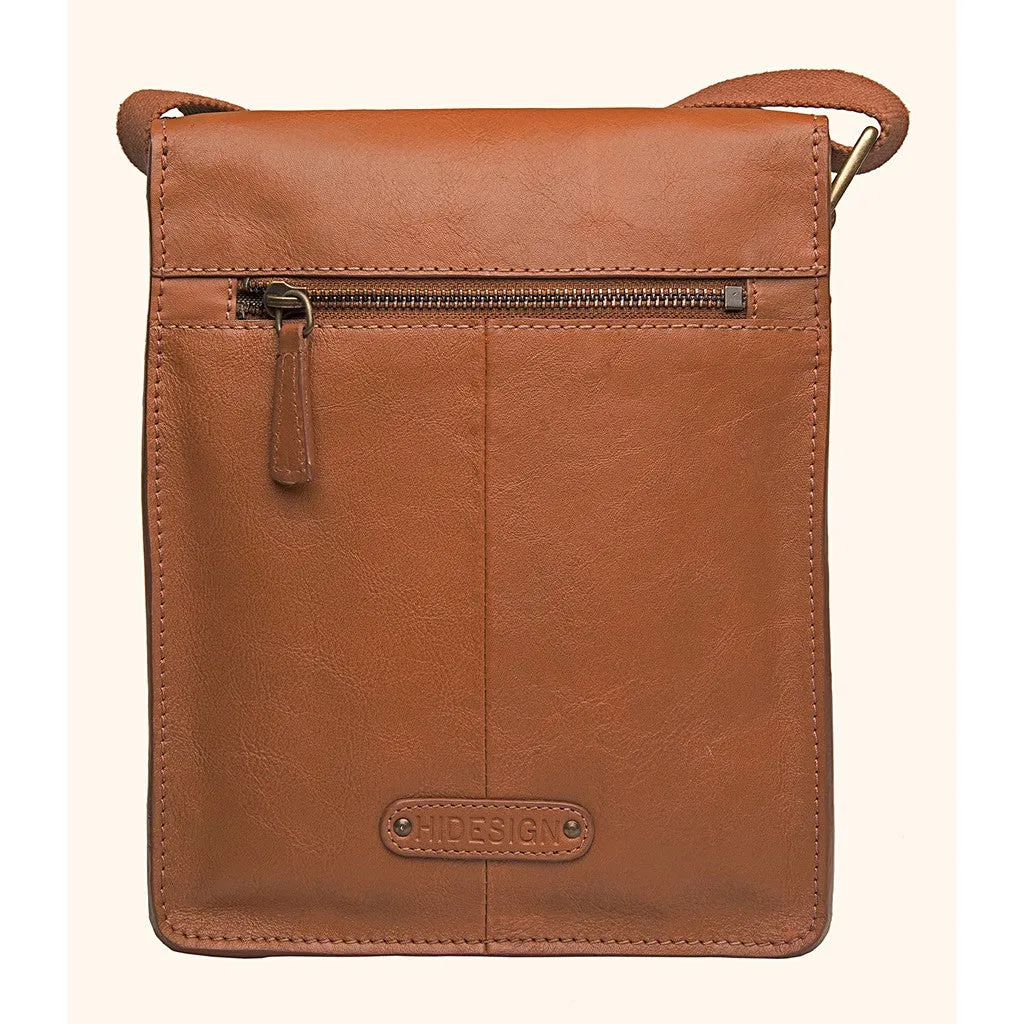 Aiden Small Leather Messenger Bag in Tan