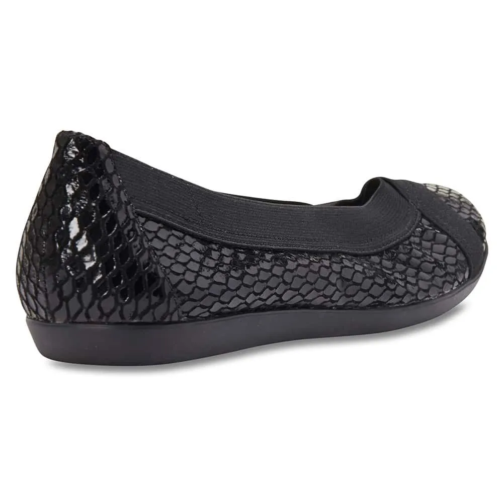 Amanda Flat in Black Print Leather