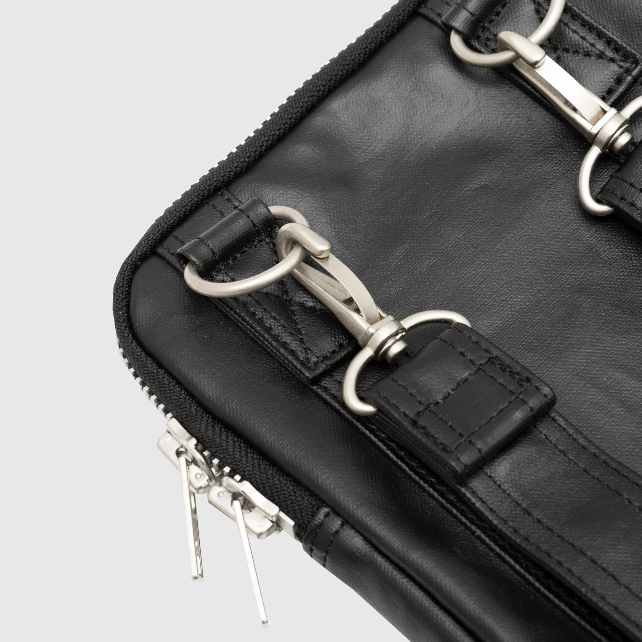 FREESTYLE VERTICAL SHOULDER BAG