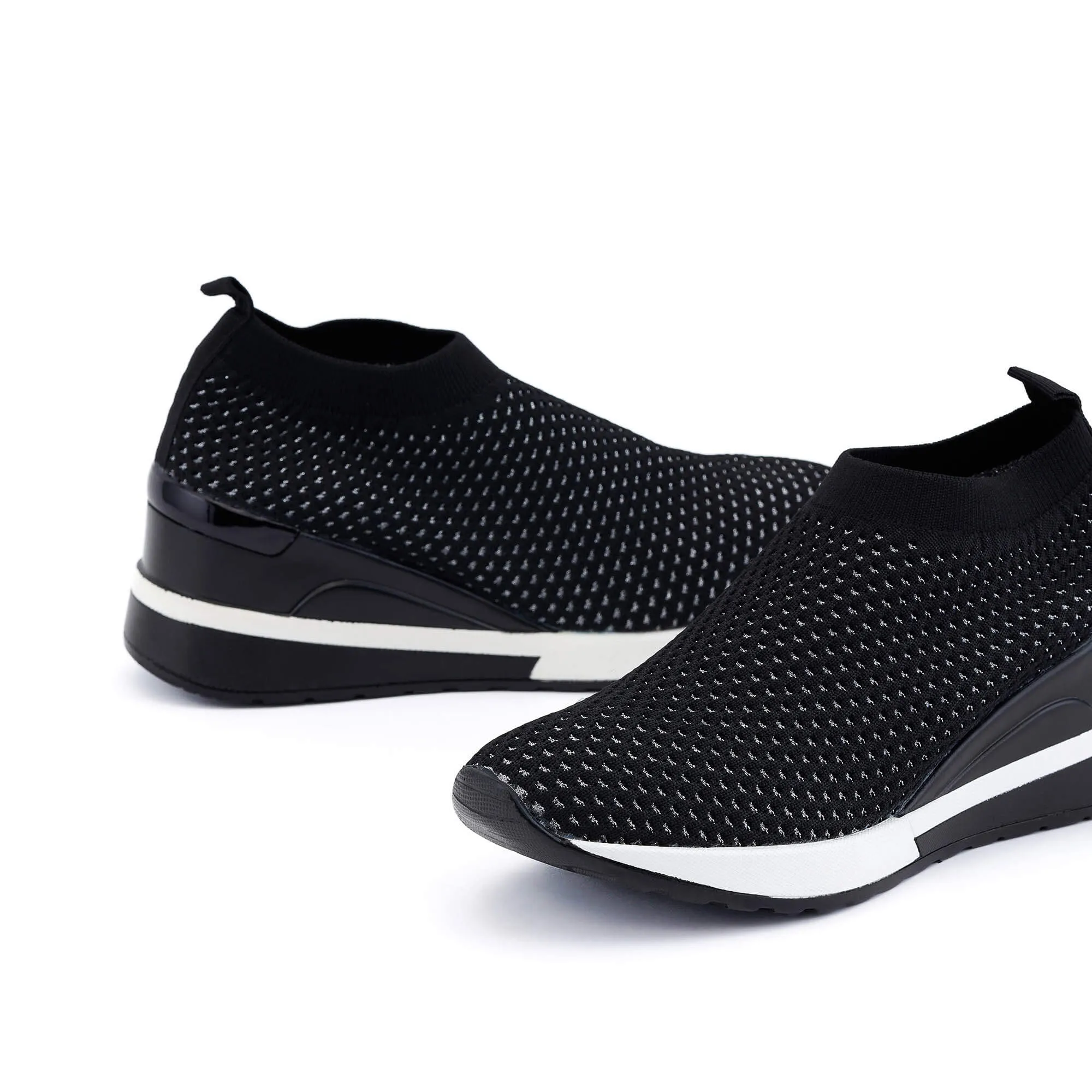 Giovanni Black & Silver Sneakers