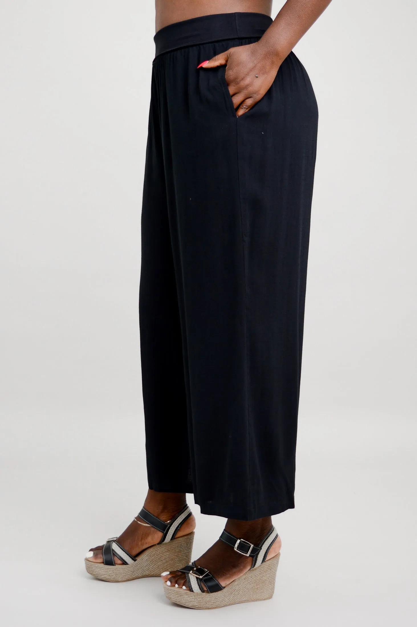Landon Capri, Black, Linen Bamboo