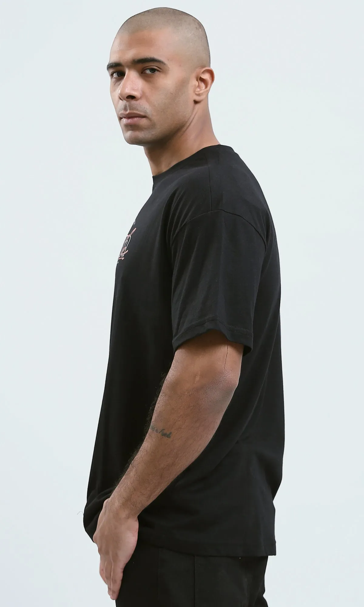 O178980 - Black Slip On Printed Tee with Round Neck