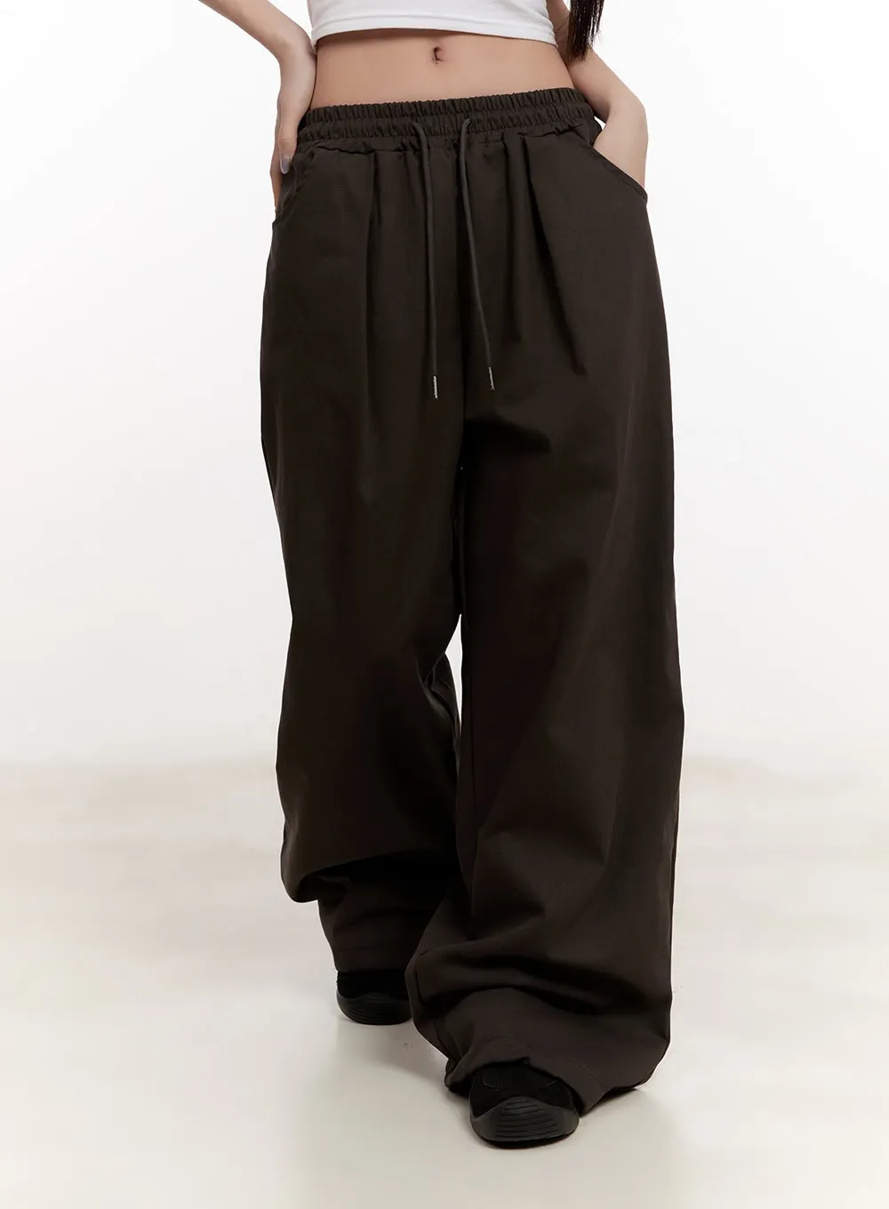 Pintuck Wide-Fit Sweatpants CM507