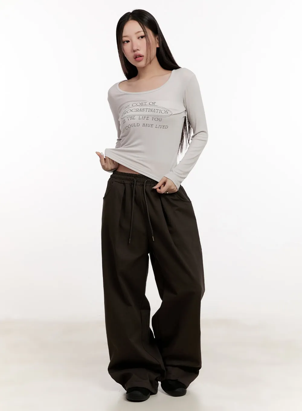 Pintuck Wide-Fit Sweatpants CM507