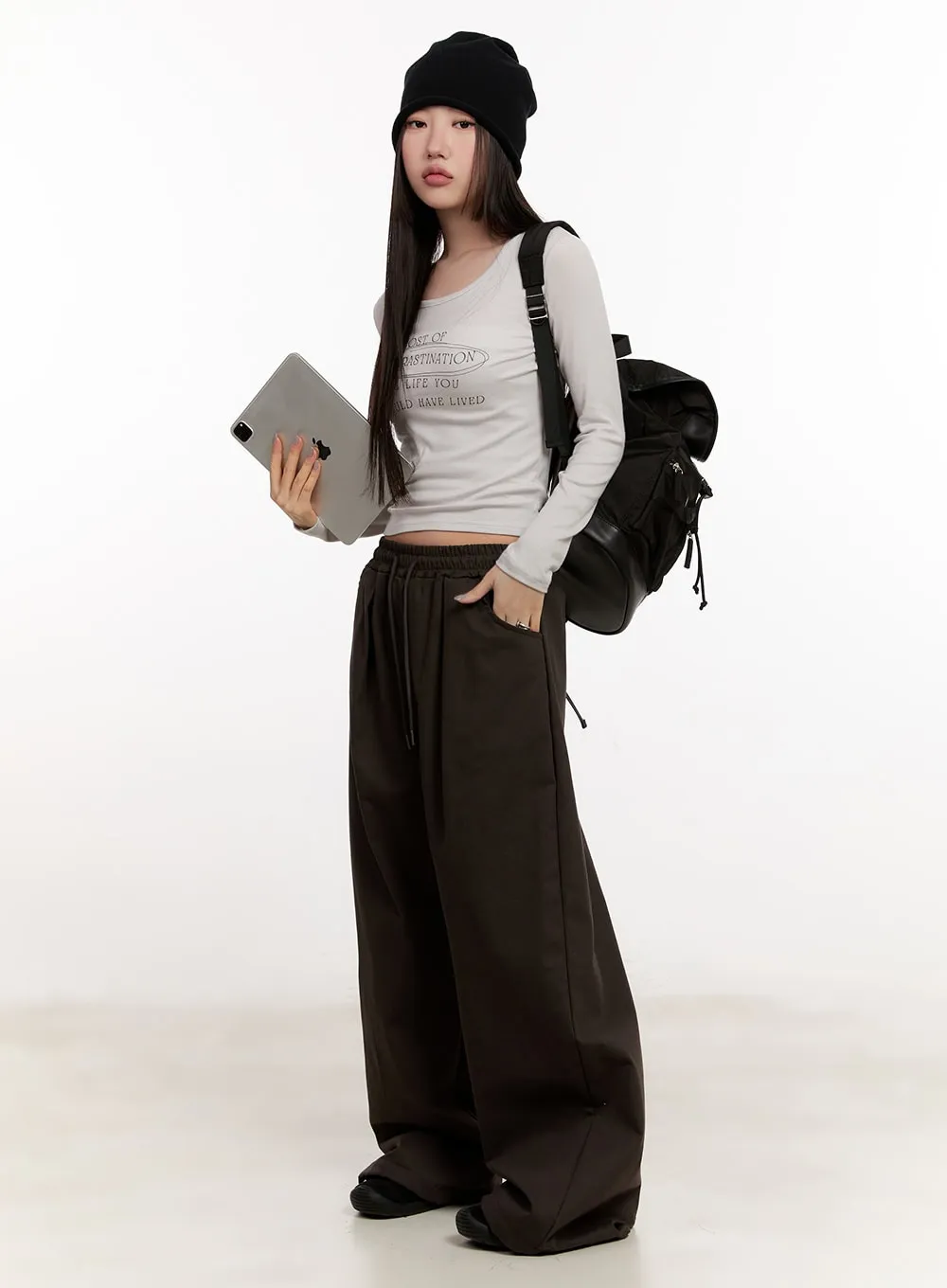 Pintuck Wide-Fit Sweatpants CM507