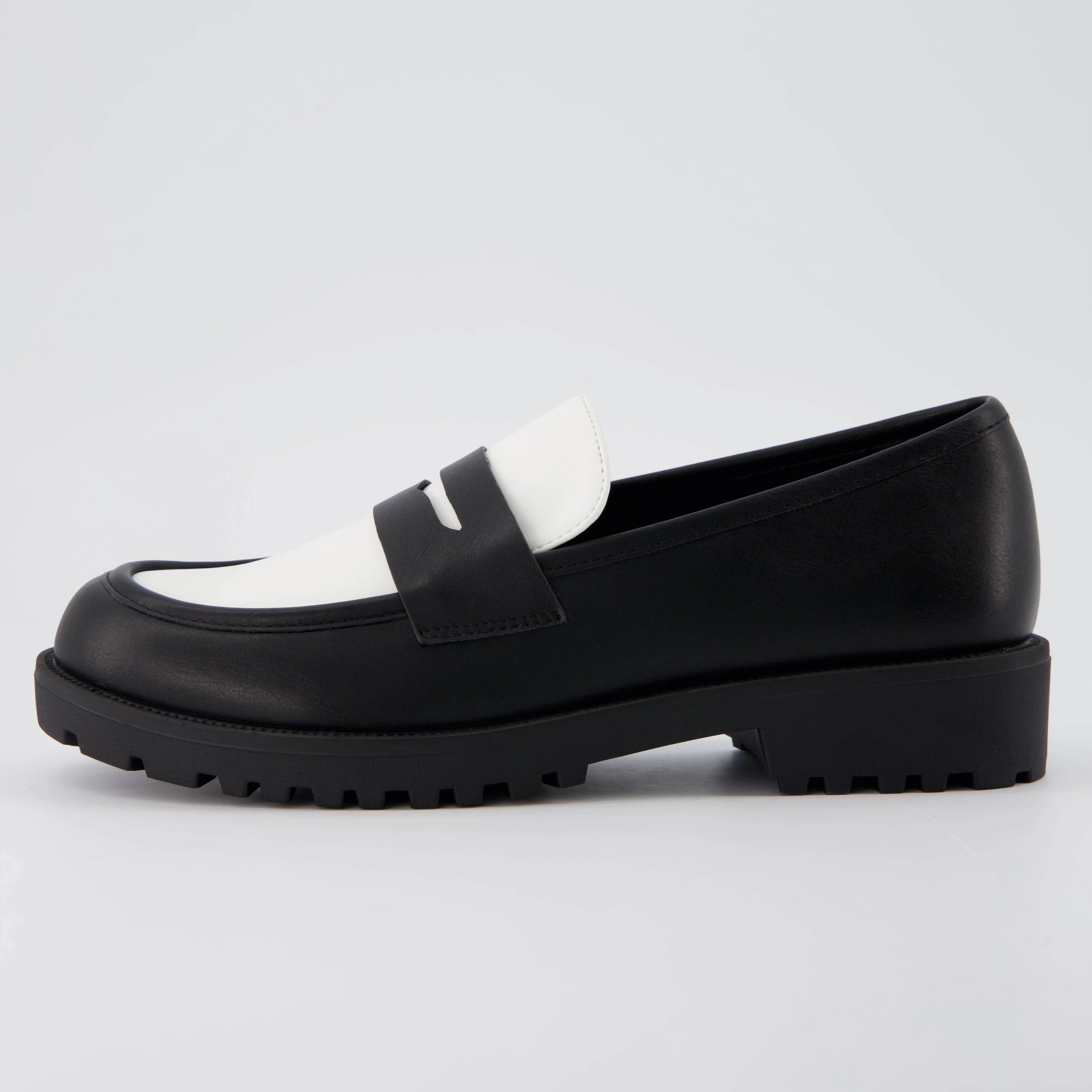 Reggio Contrast Slip On Loafer
