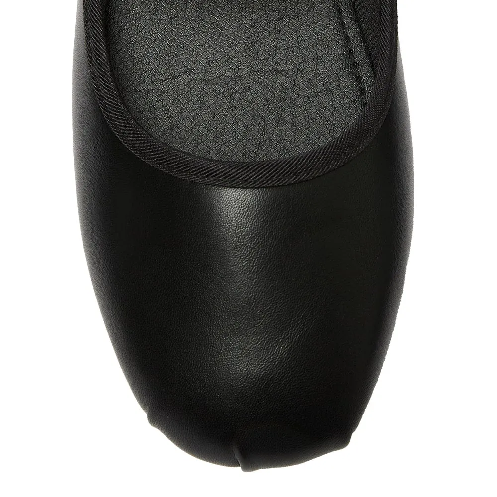 Selma Flat in Black Smooth