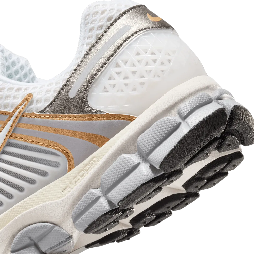 Zoom Vomero 5 'Metallic Pewter Gold'